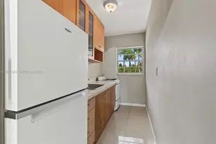 1685 Jefferson Ave, Miami Beach, FL 33139 - Photo 12