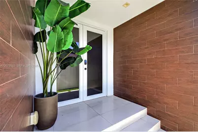 904 NE 15th Ave, Fort Lauderdale, FL 33304 - Photo 2