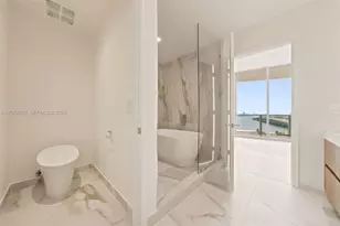 1400 Biscayne Blvd, Miami, FL 33132 - Photo 12