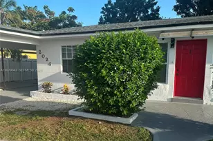 2024 NE 26th St, Wilton Manors, FL 33305 - Photo 2