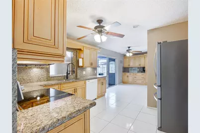 8350 NW 27th Pl, Sunrise, FL 33322 - Photo 4