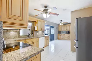 8350 NW 27th Pl, Sunrise, FL 33322 - Photo 4