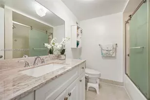 140 Lakeview Dr, Weston, FL 33326 - Photo 4