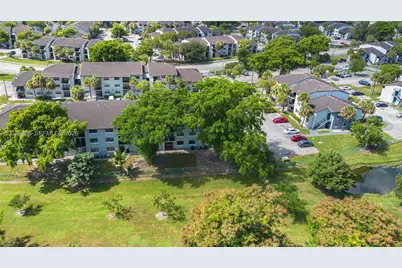7155 NW 179th St #108, Hialeah, FL 33015 - Photo 18