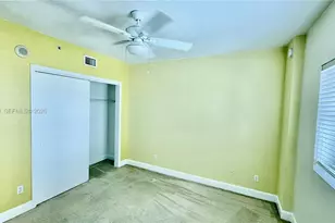 14951 NE Royal Oaks Ln, North Miami, FL 33181 - Photo 22