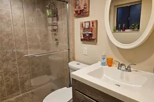 8065 SW 107th Ave, Miami, FL 33173 - Photo 20