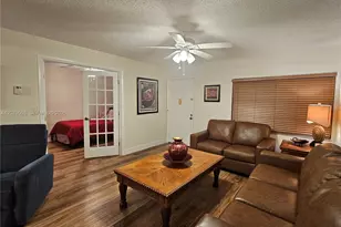 8065 SW 107th Ave, Miami, FL 33173 - Photo 10