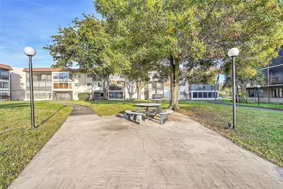 1801 NW 75th Ave #305, Plantation, FL 33313 - Photo 10