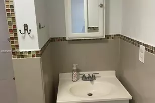8020 N Colony Cir N, Tamarac, FL 33321 - Photo 12