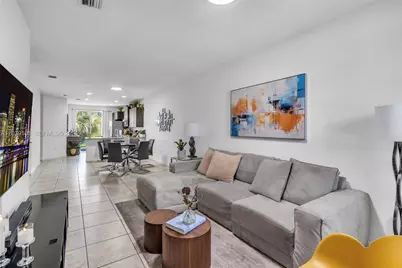 2438 SE 15 St, Homestead, FL 33035 - Photo 6