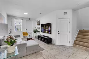 2438 SE 15th St, Homestead, FL 33035 - Photo 4