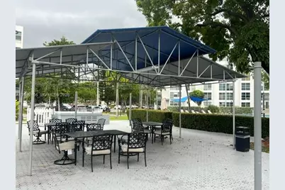 17560 Atlantic Blvd #514, Sunny Isles Beach, FL 33160 - Photo 20
