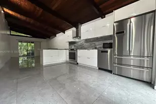 112 Fox Rd, Hollywood, FL 33024 - Photo 1