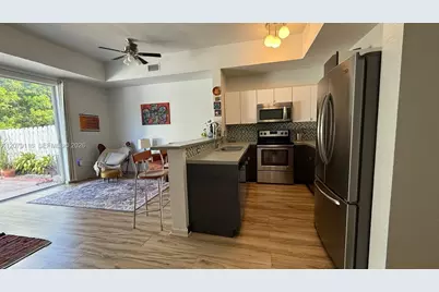 11034 NW 43rd Ter #11034, Doral, FL 33178 - Photo 2