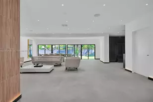 315 NE 122nd St, North Miami, FL 33161 - Photo 40