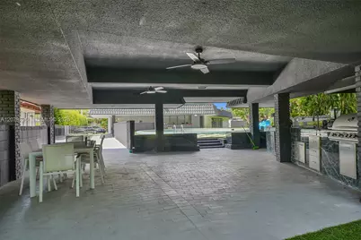 315 NE 122nd St #0, North Miami, FL 33161 - Photo 8