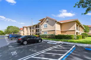 11701 SW 2nd St, Pembroke Pines, FL 33025 - Photo 8