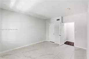 11701 SW 2nd St, Pembroke Pines, FL 33025 - Photo 38