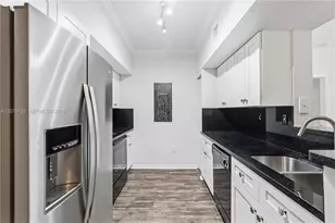 11701 SW 2nd St, Pembroke Pines, FL 33025 - Photo 20