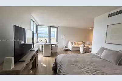 2899 Collins Ave #1714, Miami Beach, FL 33140 - Photo 12