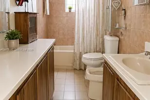 3441 NW 17th St, Miami, FL 33125 - Photo 6