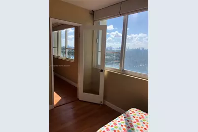5005 Collins Ave #1202, Miami Beach, FL 33140 - Photo 12