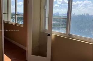 5005 Collins Ave, Miami Beach, FL 33140 - Photo 12