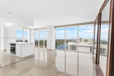 4779 Collins Ave #2707, Miami Beach, FL 33140 - Photo 8