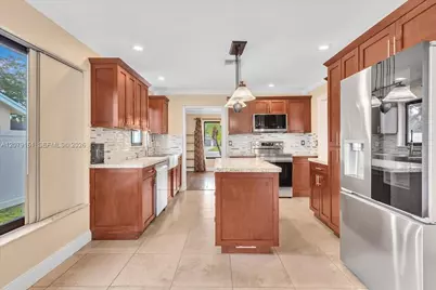 15056 SW 10th St, Sunrise, FL 33326 - Photo 14