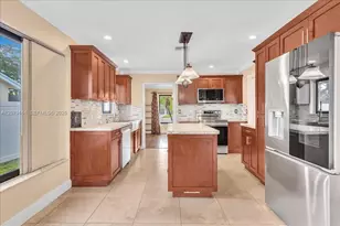 15056 SW 10th St, Sunrise, FL 33326 - Photo 14
