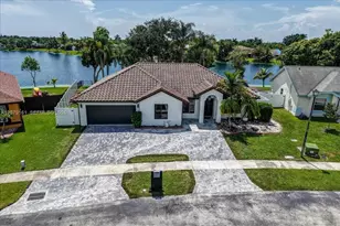 15056 SW 10th St, Sunrise, FL 33326 - Photo 2