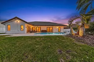 15056 SW 10th St, Sunrise, FL 33326 - Photo 6