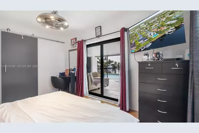 380 SE 1st Ter, Pompano Beach, FL 33060 - Photo 30