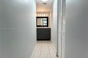 3253 Foxcroft Rd, Miramar, FL 33025 - Photo 18