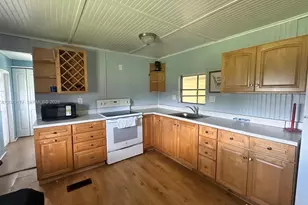 4046 67th Ln, Riviera Beach, FL 33404 - Photo 4