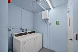 501 SW 1st St, Miami, FL 33130 - Photo 24