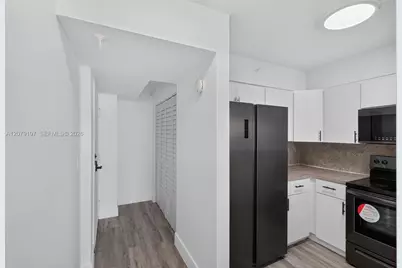 501 SW 1st St #607, Miami, FL 33130 - Photo 16