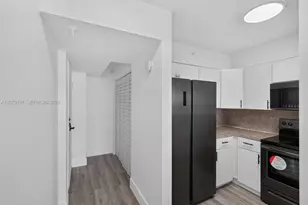 501 SW 1st St, Miami, FL 33130 - Photo 16