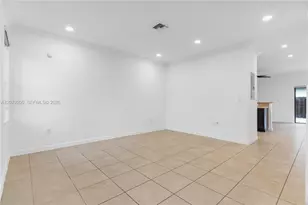 3202 SE 6th St, Homestead, FL 33033 - Photo 12
