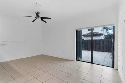 3202 SE 6th St, Homestead, FL 33033 - Photo 4