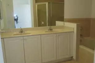 11520 NW 79th Ln, Doral, FL 33178 - Photo 10
