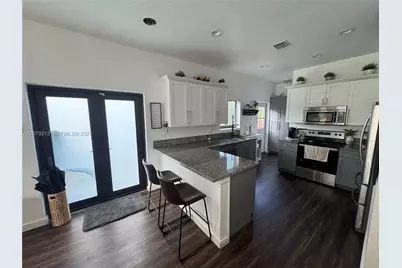 10841 NE 2nd Pl, Miami, FL 33161 - Photo 6
