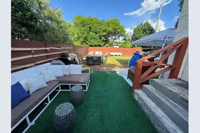 10841 NE 2nd Pl, Miami, FL 33161 - Photo 4