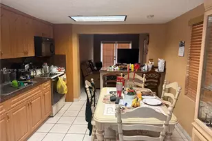962 E 19th St, Hialeah, FL 33013 - Photo 16