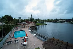 2001 Atlantic Shores Blvd, Hallandale Beach, FL 33009 - Photo 2