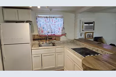 2506 Acapulco Dr, Miramar, FL 33023 - Photo 14