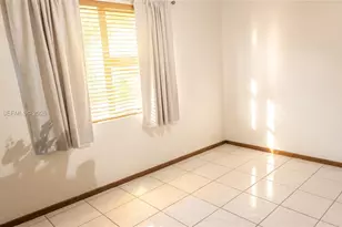 2506 Acapulco Dr, Miramar, FL 33023 - Photo 4