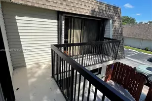 8215 SW 23rd Ct, North Lauderdale, FL 33068 - Photo 22