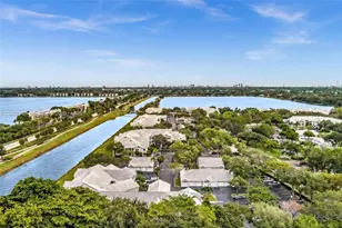 2803 N Oakland Forest Dr, Oakland Park, FL 33309 - Photo 40