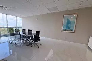601 NE 36th St, Miami, FL 33137 - Photo 34